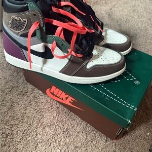 JORDAN 1 HIGH OG 'HAND CRAFTED'
(BRAND NEW)